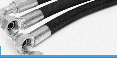 Hydraulikschläuche mit Verschraubungen aus der Schlauchfertigung
