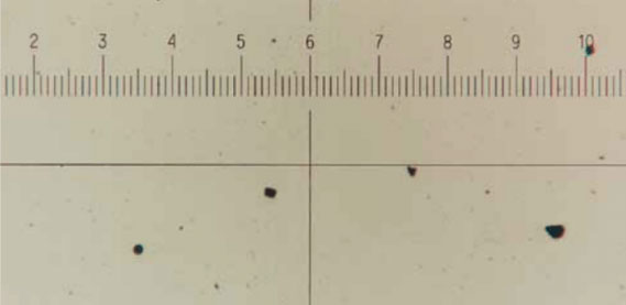 Mikroskopische Partikelanalyse von Hydrauliköl mit Reinheitsklasse ISO 18/16/13
