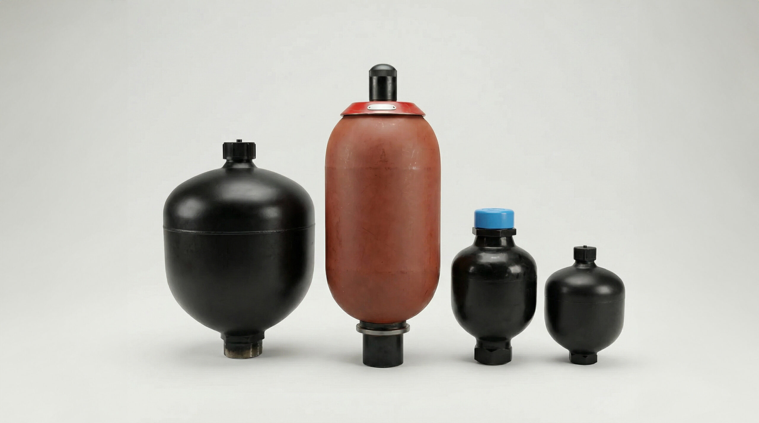 Hydraulik Druckspeicher und Blasenspeicher für industrielle Hydraulikanlagen